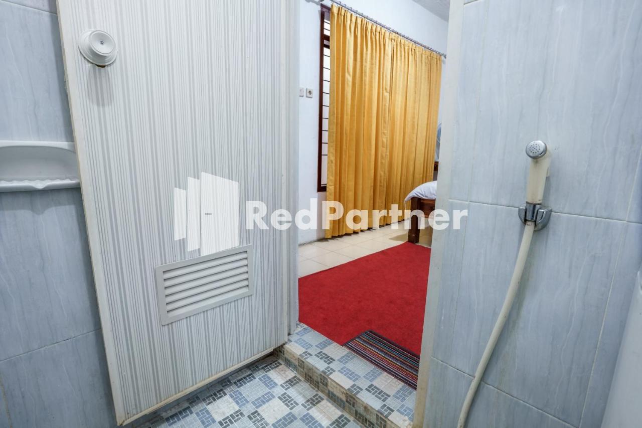 Nafisa Homestay Syariah Near Jatim Park 3 Batu Mitra Reddoorz Malang Exterior foto